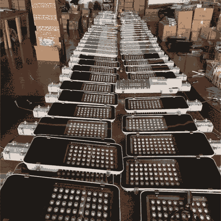 少數(shù)民族特色太陽能路燈廣場小區(qū)庭院公園照明成套批發(fā)